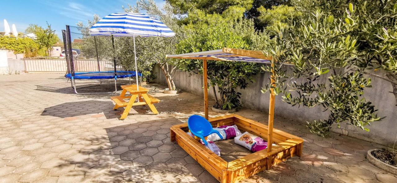 מילנה Nono Jure , Private Pool & Sauna מראה חיצוני תמונה