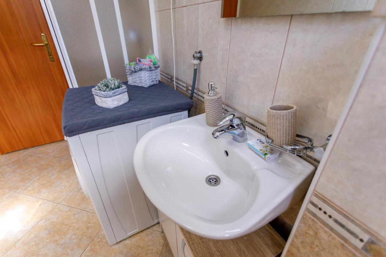 מילנה Nono Jure , Private Pool & Sauna מראה חיצוני תמונה
